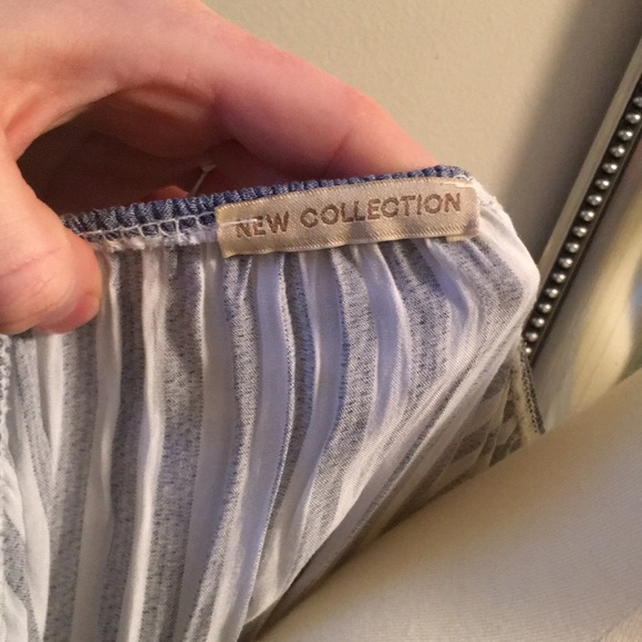 Off the shoulder lightweight dress - Picture 3 of 6